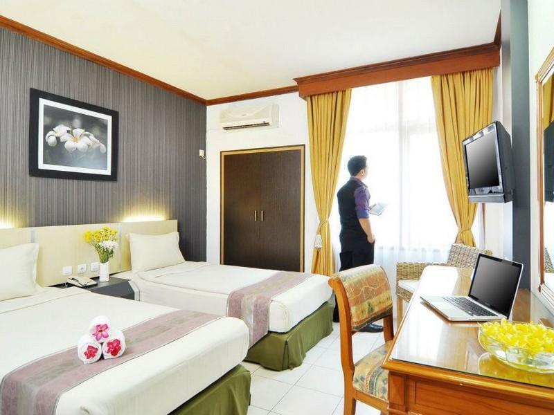Hotel Cirebon Plaza 치레본 외부 사진