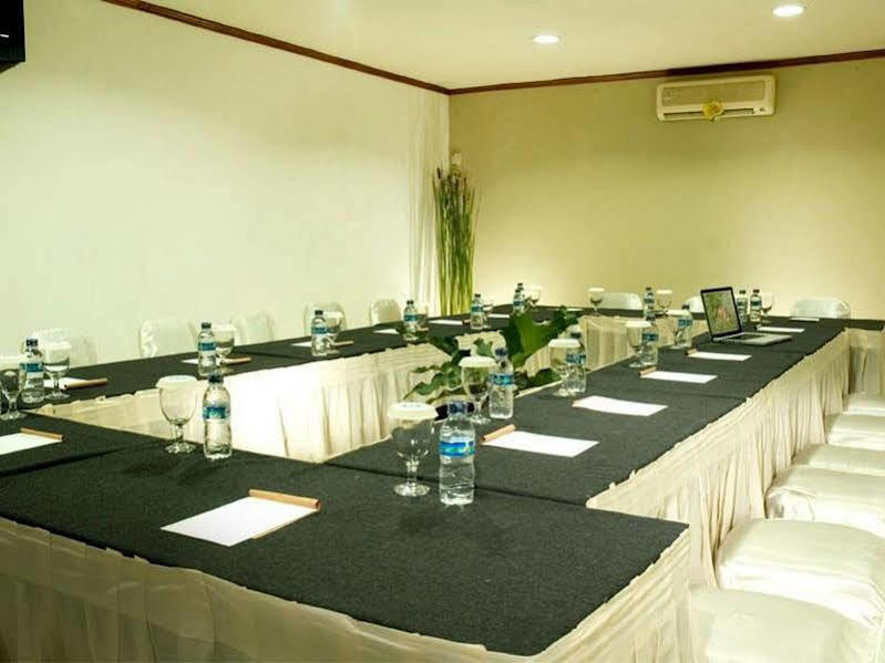 Hotel Cirebon Plaza 치레본 외부 사진